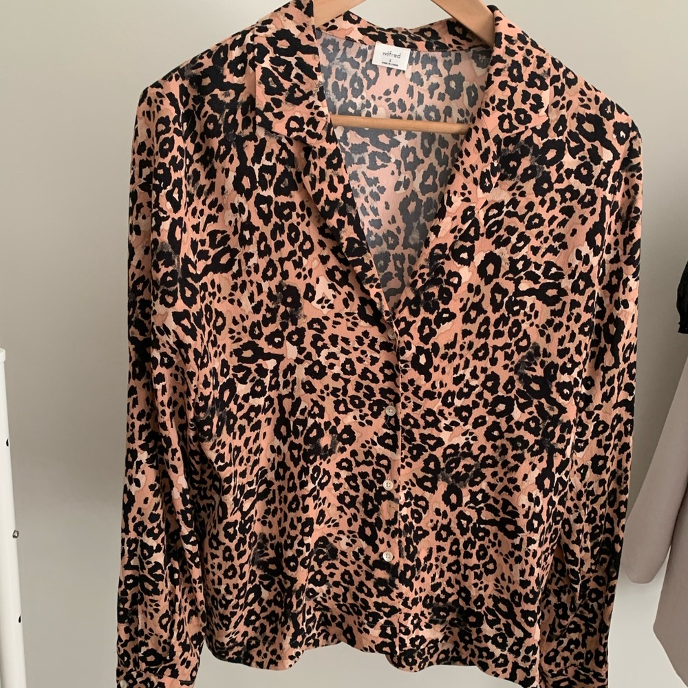 Aritzia Wilfred leopard print blouse